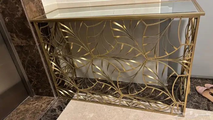 كنب من سيتي دبليو مع طاوله استقبال صغيره بالمربايه 0