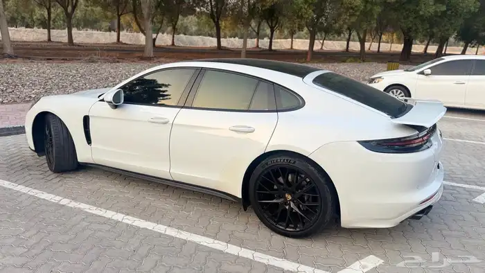 بورش باناميرا 4 1