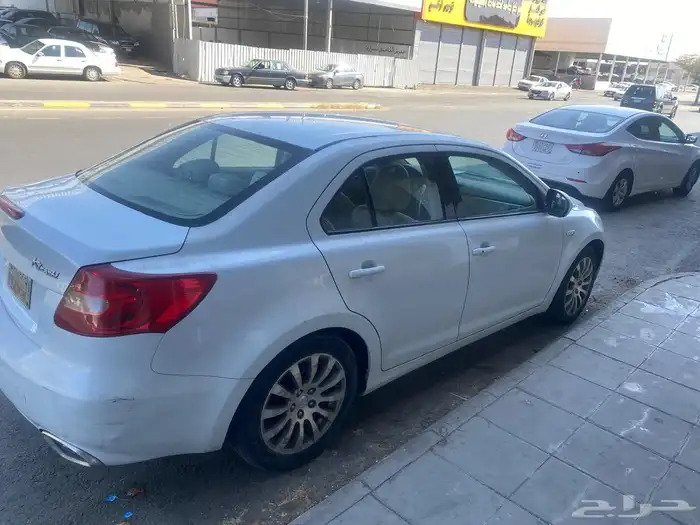 سزوكي موديل 2011 بصمه قير عادي بحاله ممتازه استماره فحص ج 6