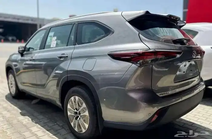 تويوتا هايلاندر GLE 2025 اقل سعر في السوق كاش وتقسيط 3