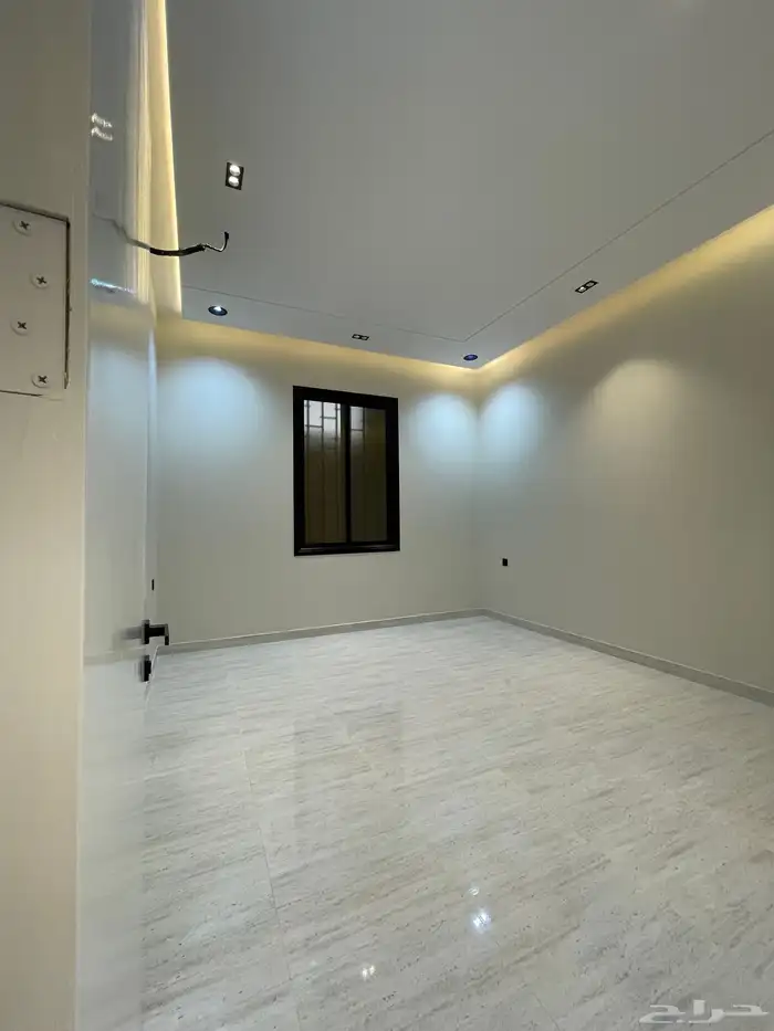 للبيع شقق علويه شغل راقي وسط الخدمات بخميس مشيط بسعر 500الف 4