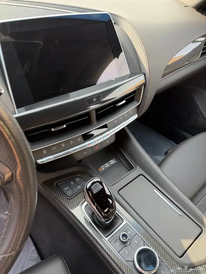 كاديلاك CT5 2022 فئة سبورت مواصفات مميزة ضمان الوكيل كدلك 22