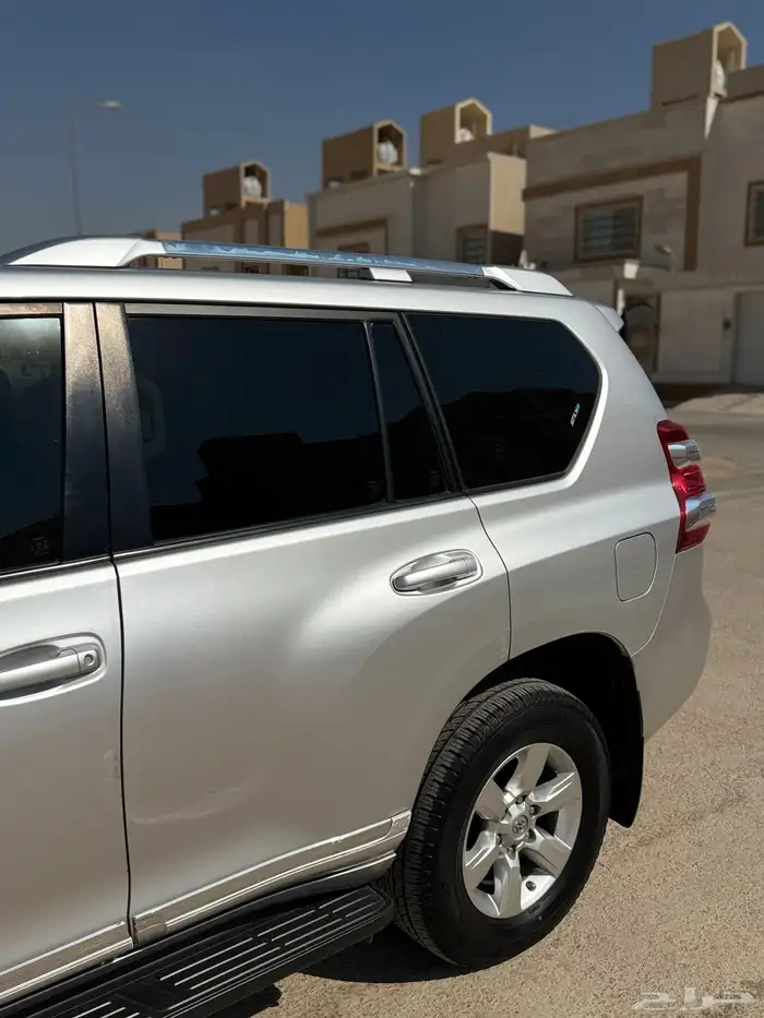 للبيع  تويوتا برادو 2017   رمادي   ستة سلندر   183 ألف ممشى 10