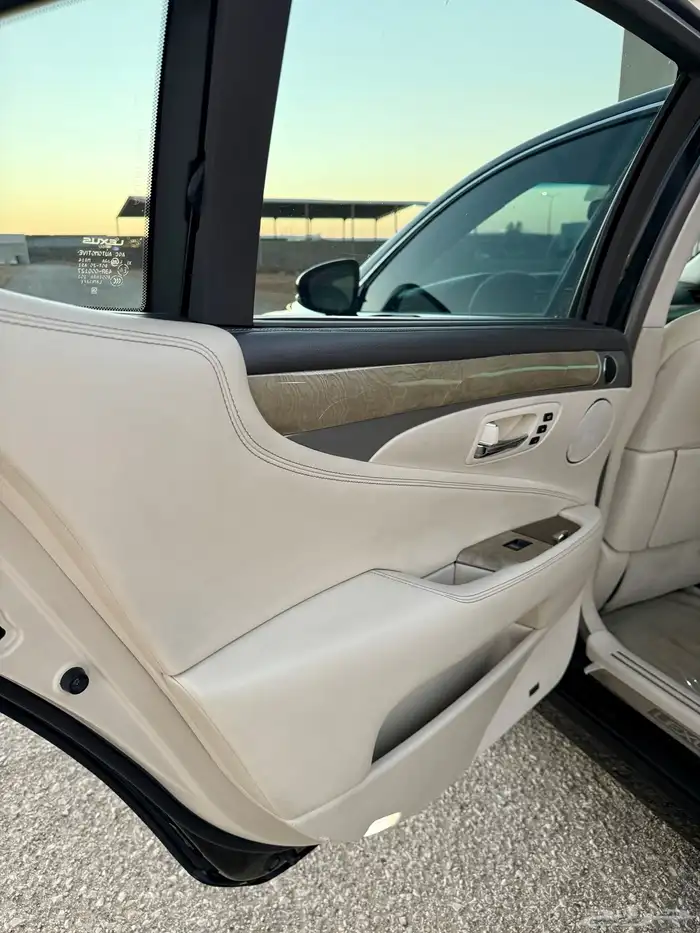 لكزس 2013-  460 LS 19