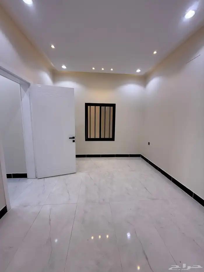 للبيع دور أرضي بحوش وسيع حي الراقي خميس مشيط 570الف 11