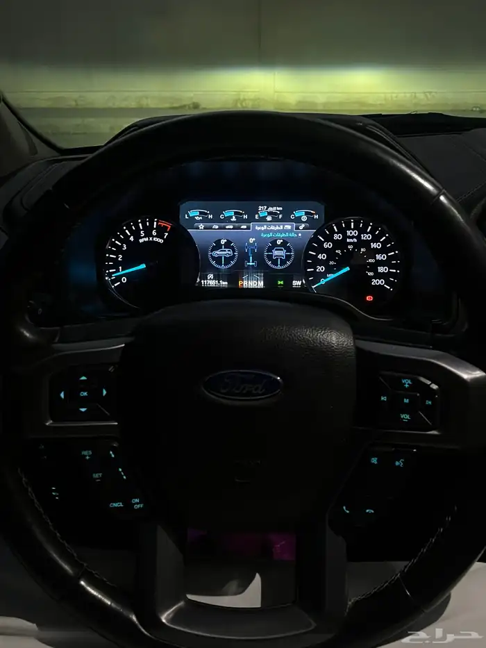 فورد إكسبيديشن بلاتينوم 2019 (Platinum) وارد الجزيرة مخزن 75