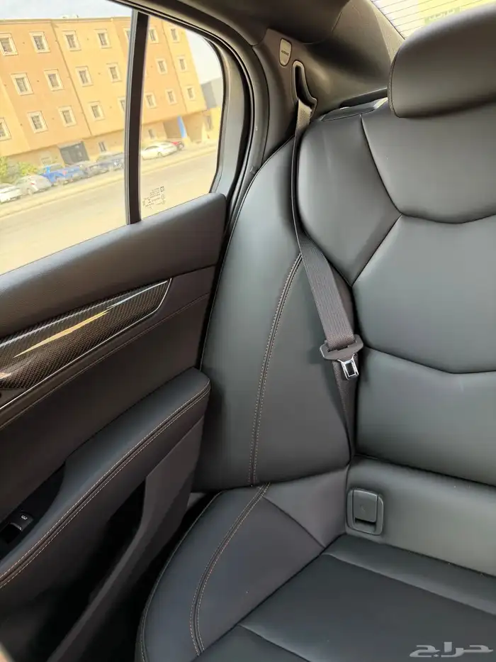 كاديلاك CT5 2022 فئة سبورت مواصفات مميزة ضمان الوكيل كدلك 40