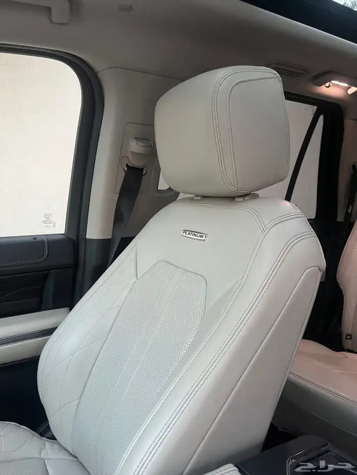 فورد إكسبيديشن بلاتينوم 2019 (Platinum) وارد الجزيرة مخزن 28