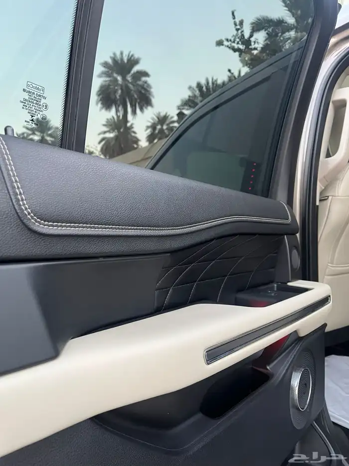 فورد إكسبيديشن بلاتينوم 2019 (Platinum) وارد الجزيرة مخزن 44