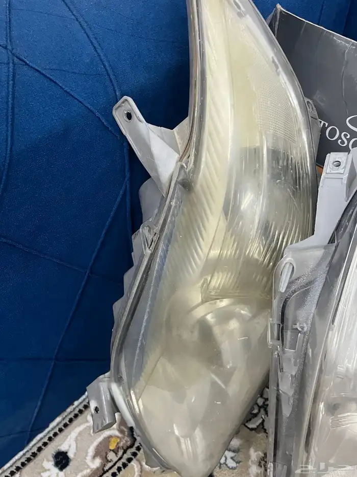 للبيع شمعات كامري 2011 نضيفه 1