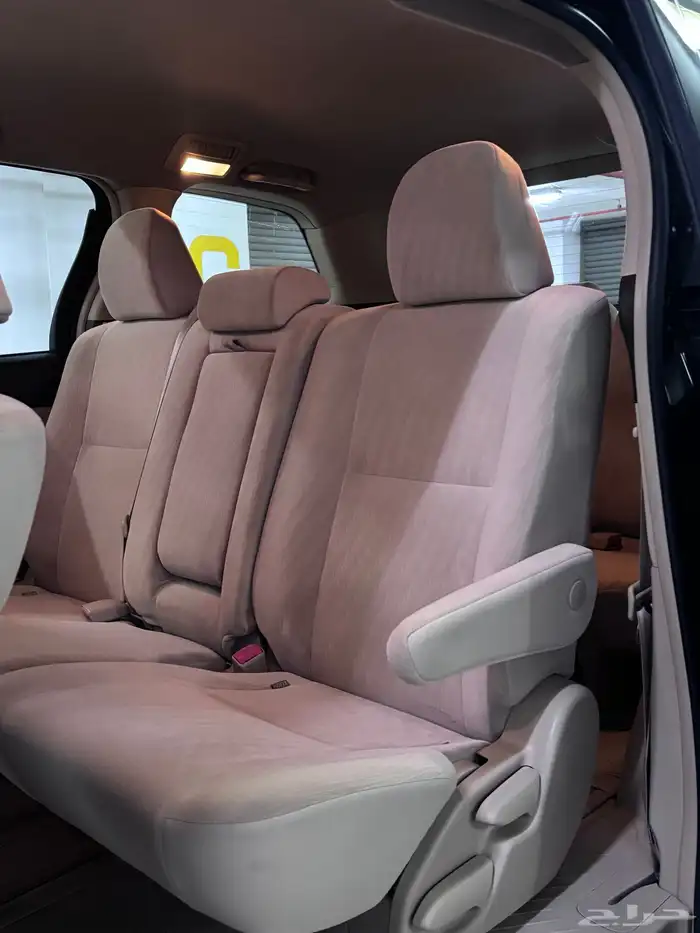 للبيع تويوتا بريفيا 2013 نظيف ممشى 130 37