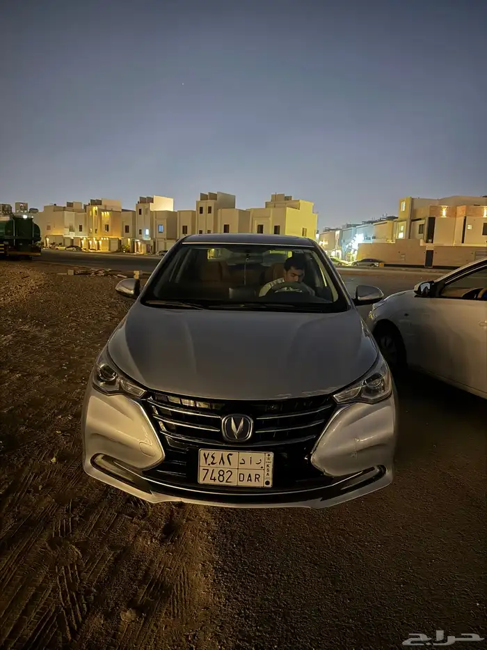 للبيع سياره شنجان فضي مديل 22على الشرط ممشا 140 الف كيلو ف 0