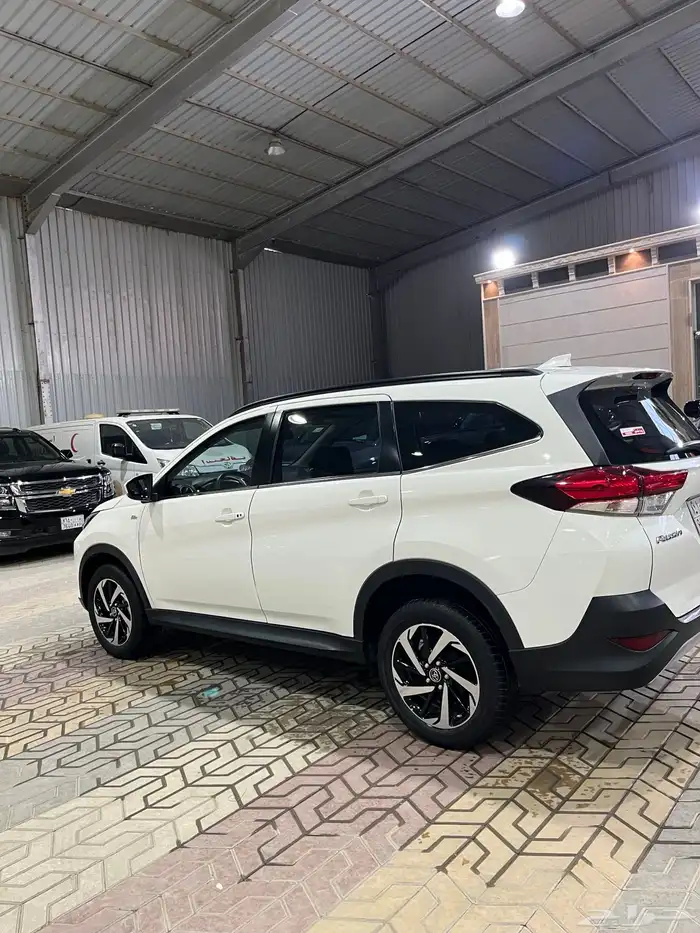 تويوتا راش 2023 فل كامل سعودي نظيف 6