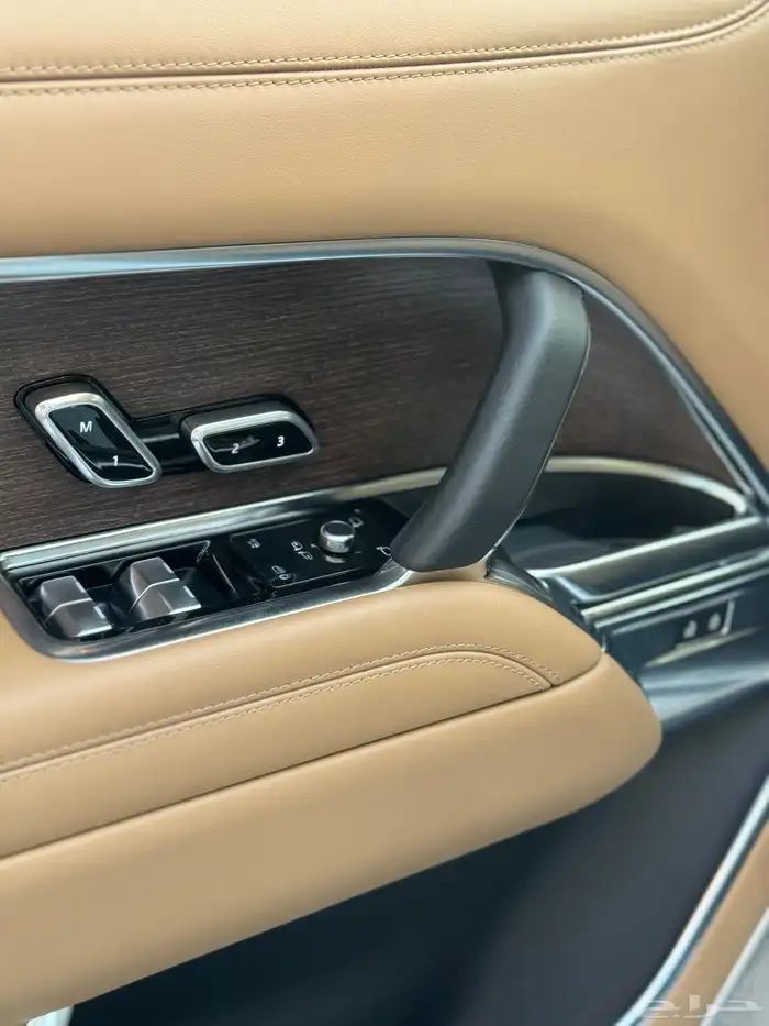 رنج روفر فوج اوتوبيقرافي 2023 V8 - بحالة الوكالة 9