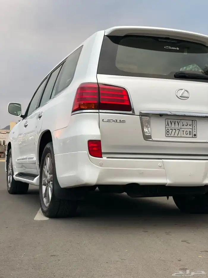 لكزس 2011 قل dd ماشي180 الف 7