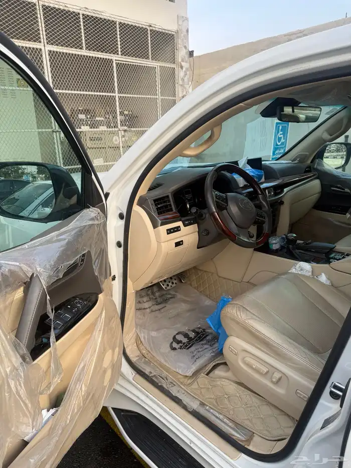جيب لكزس 2020 LX570 فل كاملDD للبيع 6