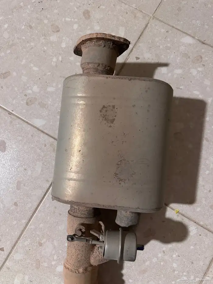 دبه اكترونيه راكبه على فتك على السوم 1