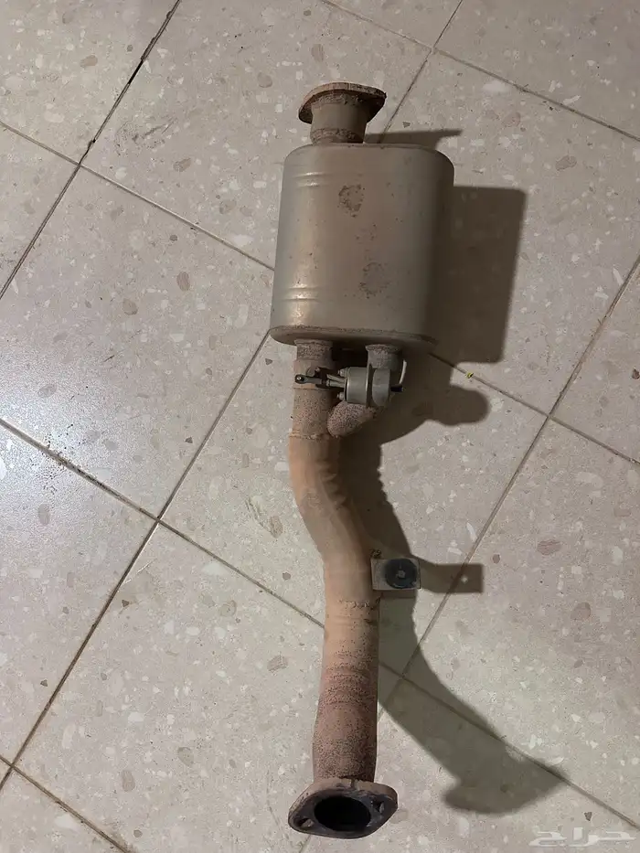 دبه اكترونيه راكبه على فتك على السوم 0