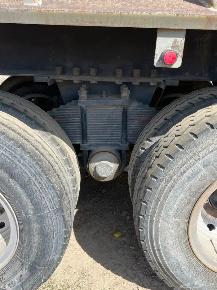 صندوق قلاب موديل 2015 نضيف قاعده 16 مشروط 2