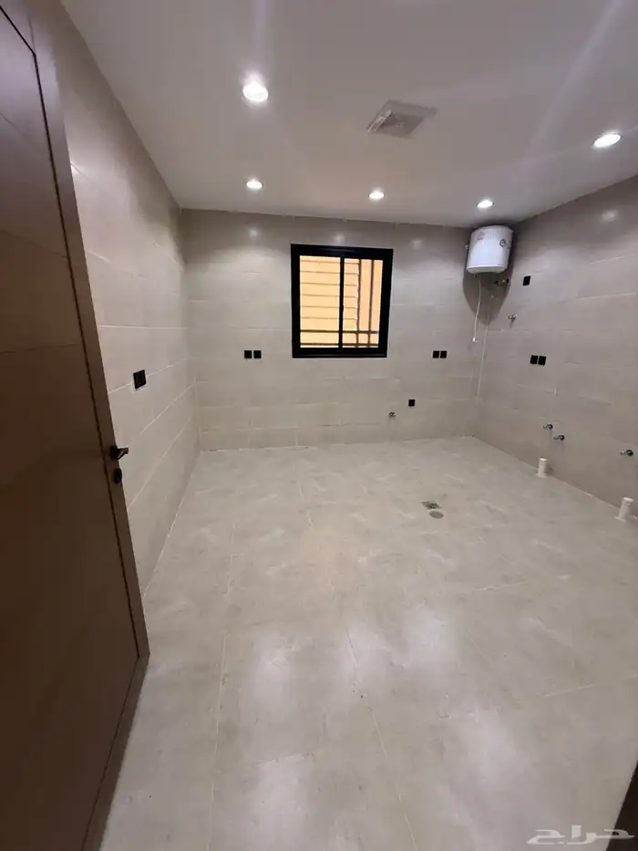 للبيع شقق علويه بمصعد وسطح خاص حي الزهور المحاله ابها 500 8