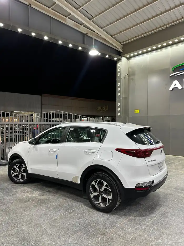 كيا سبورتاج 2020 دبل لدى معرض(عبيد الرشيدي) 6