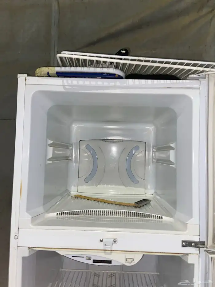 ثلاجه نظيفة للبيع 2