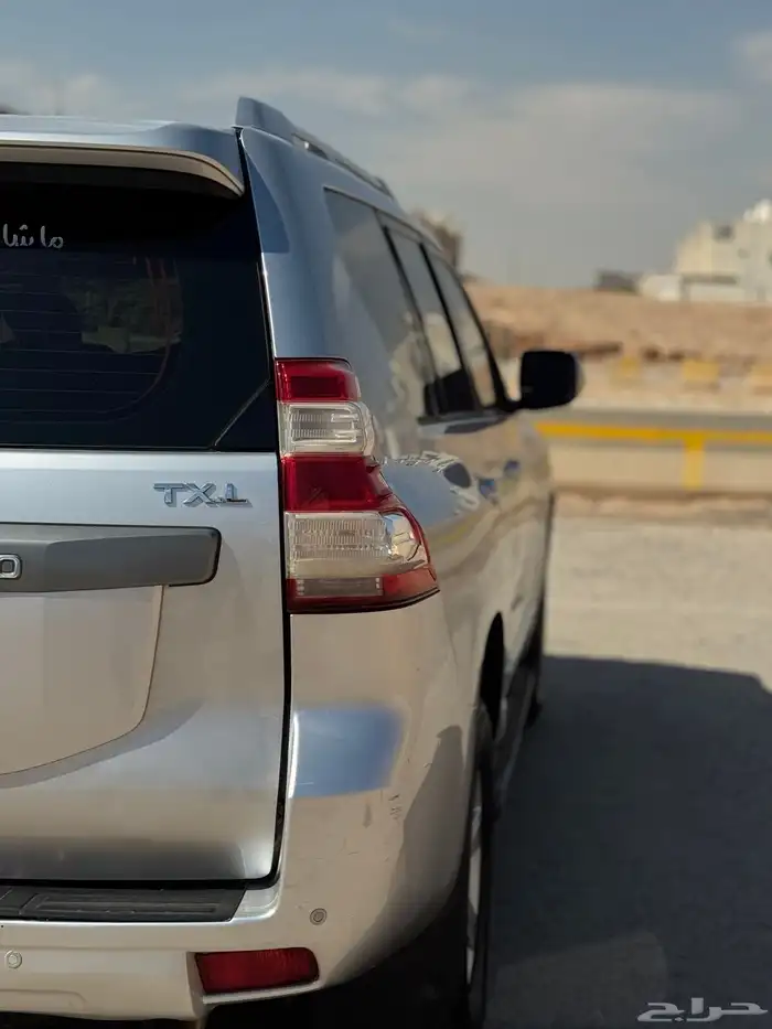 للبيع  تويوتا برادو 2017   رمادي   ستة سلندر   183 ألف ممشى 4