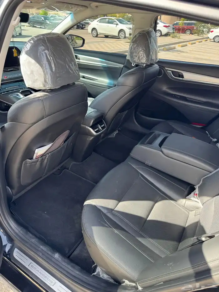 ازيرا 2021 6سلندر 8