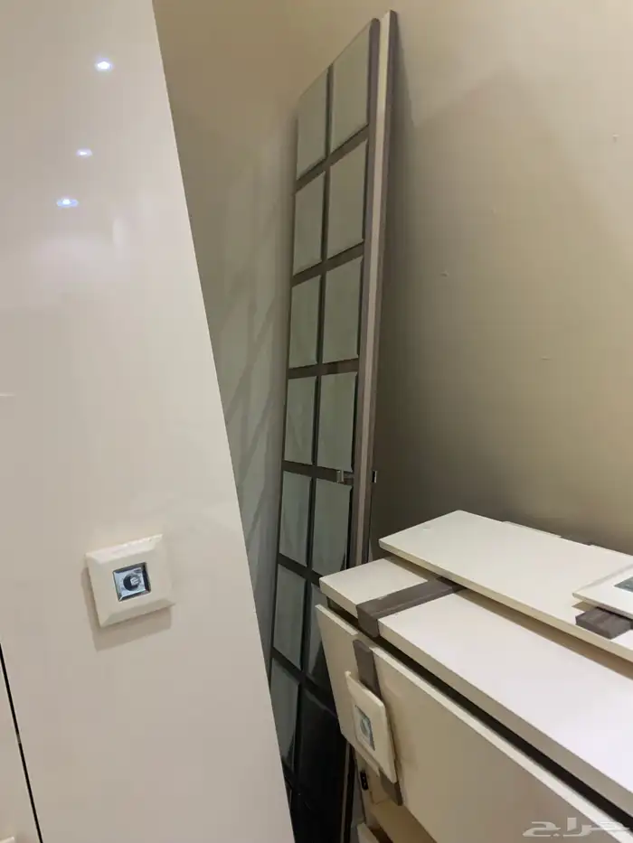 للبيع دولاب غرفه نوم فقط 2