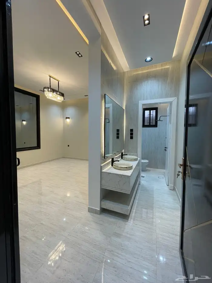 للبيع شقق علويه شغل راقي وسط الخدمات بخميس مشيط بسعر 500الف 11