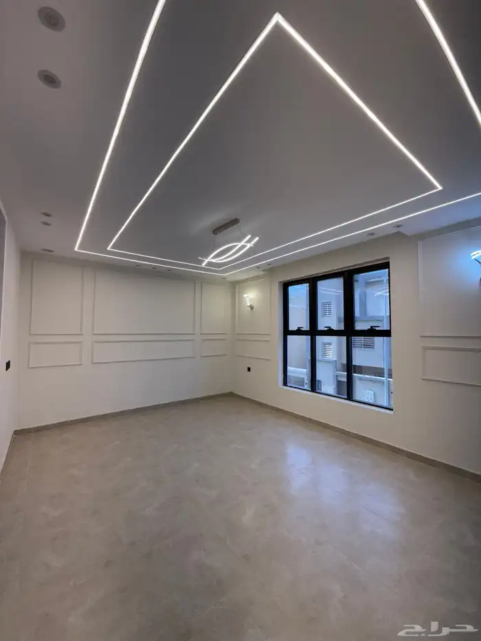 للبيع دور ثاني بسطح خاص خلف العثيم بالمحالة بسعر 500الف فقط 7