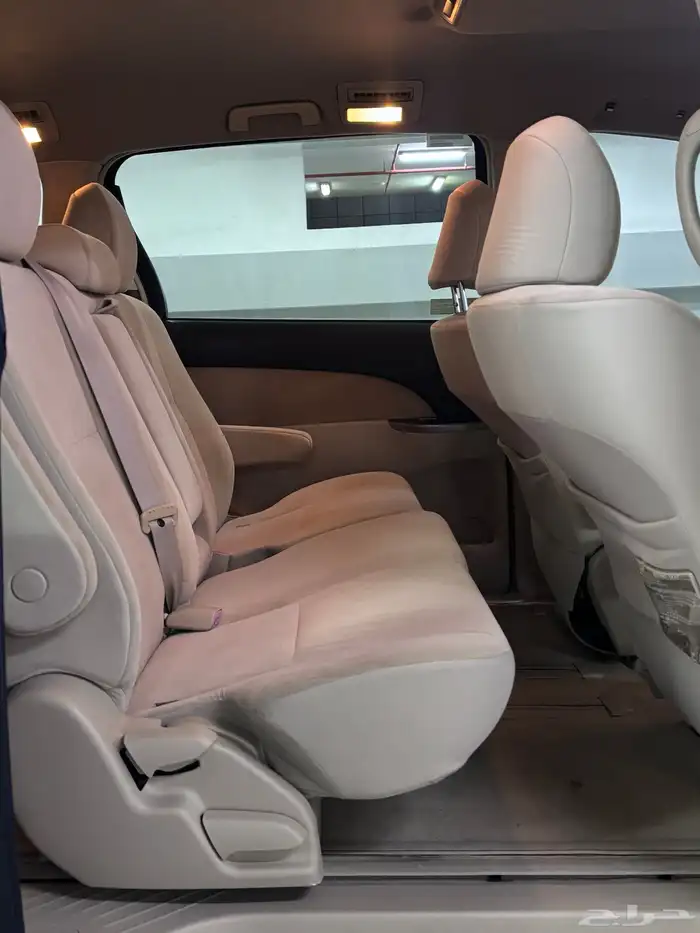 للبيع تويوتا بريفيا 2013 نظيف ممشى 130 40