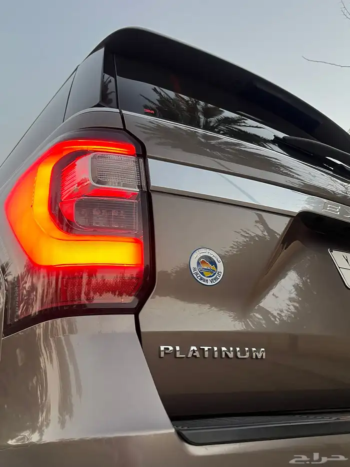 فورد إكسبيديشن بلاتينوم 2019 (Platinum) وارد الجزيرة مخزن 19