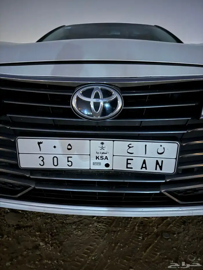 لوحة ن ا ع 305 0