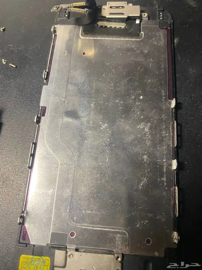 شاشه ايفون 6 عادي وا بعض من الملحقات زي الكميره وا سماعات 2