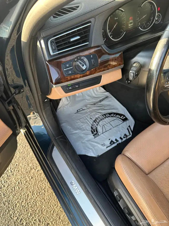 للبيع بي ام دبليو 740 فل كامل موصفات خاصه 29