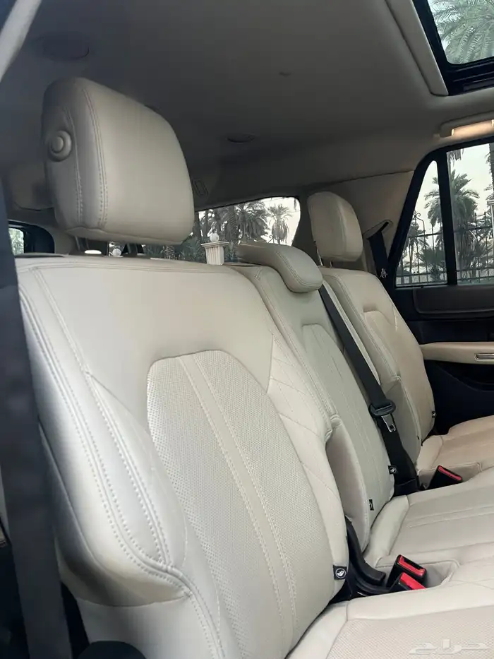 فورد إكسبيديشن بلاتينوم 2019 (Platinum) وارد الجزيرة مخزن 38