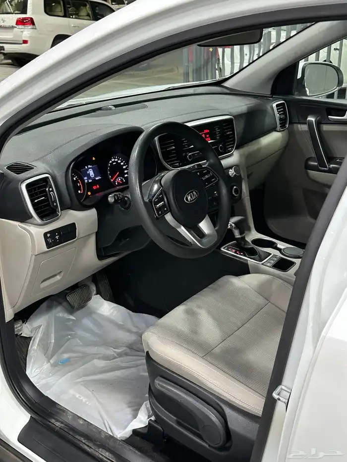 كيا سبورتاج 2020 دبل لدى معرض(عبيد الرشيدي) 22