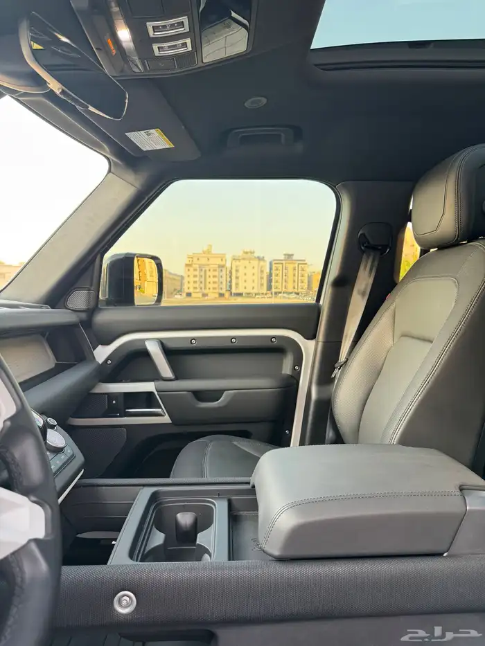 لاندروفر ديفندر SE400 2024 8