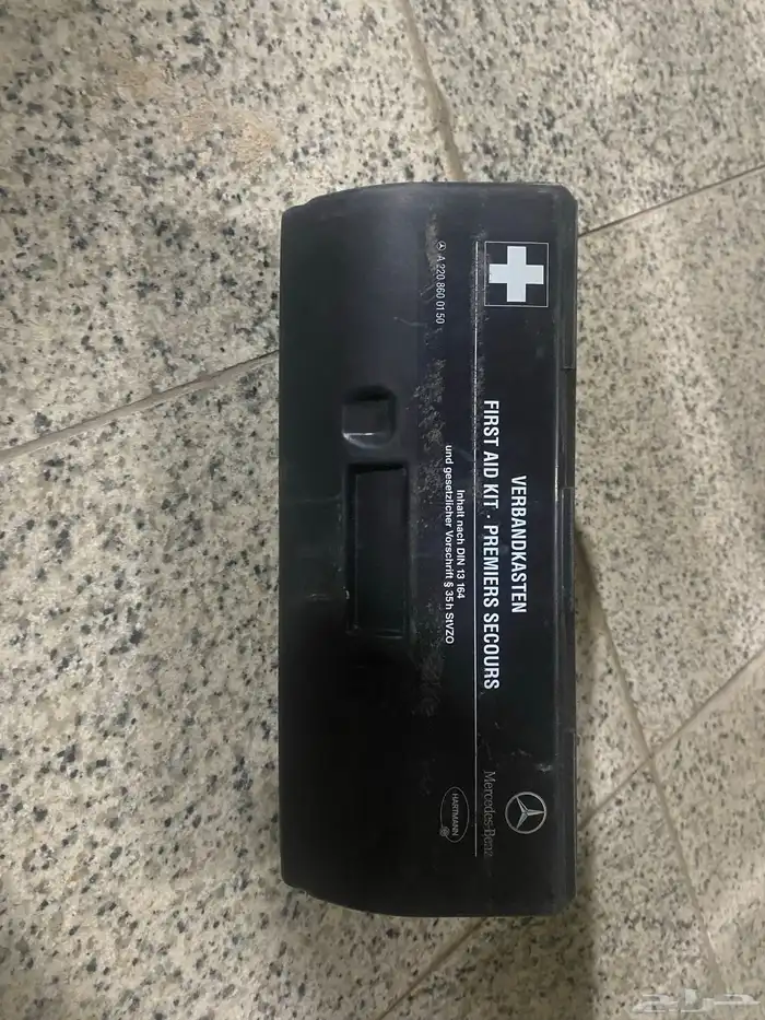 قطع مرسيدس 560 وفياجرا 26