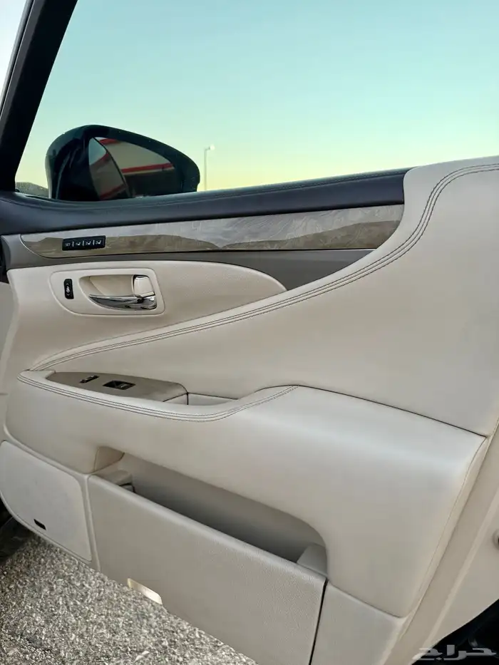 لكزس 2013-  460 LS 15