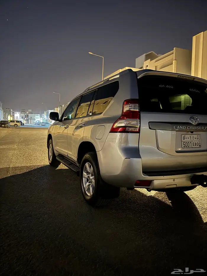 للبيع  تويوتا برادو 2017   رمادي   ستة سلندر   183 ألف ممشى 17