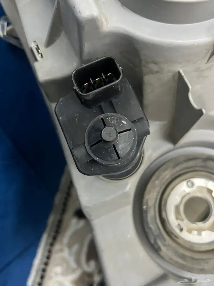 للبيع شمعات كامري 2011 نضيفه 7