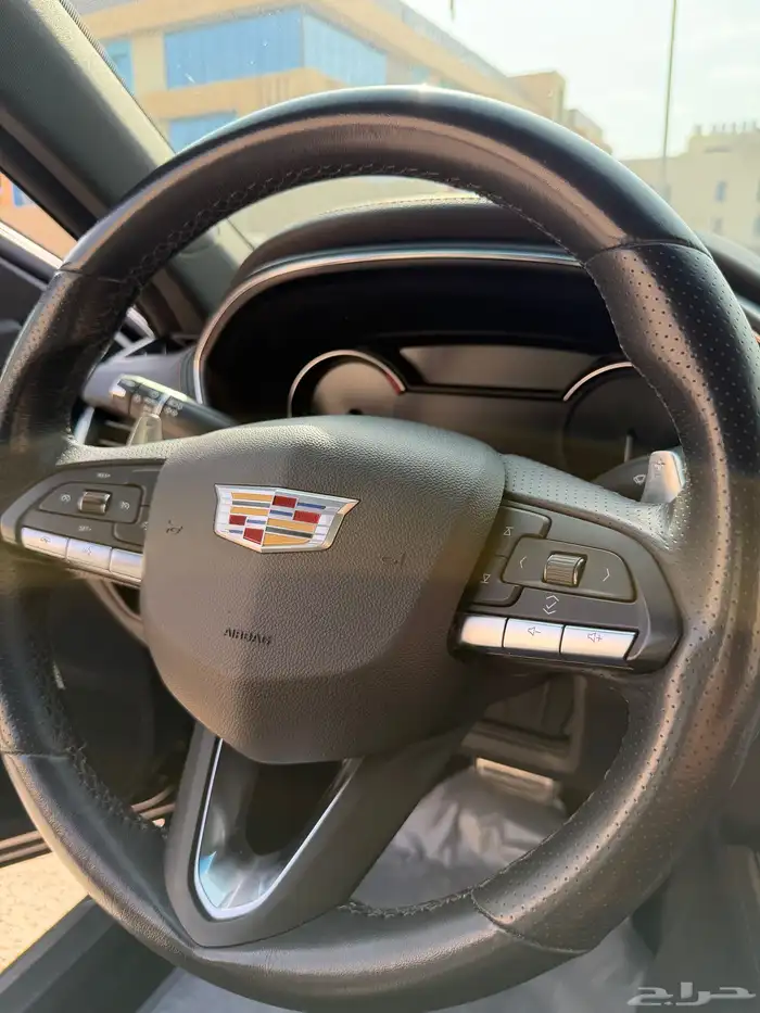 كاديلاك CT5 2022 فئة سبورت مواصفات مميزة ضمان الوكيل كدلك 16