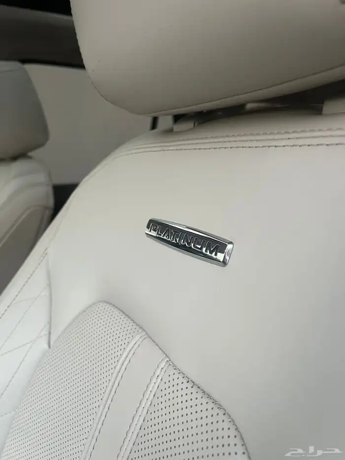 فورد إكسبيديشن بلاتينوم 2019 (Platinum) وارد الجزيرة مخزن 23