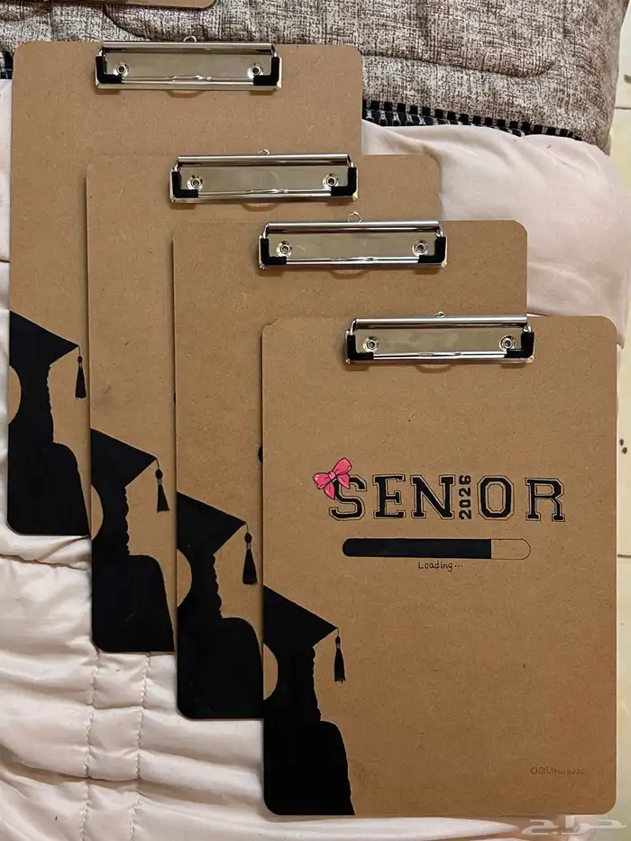 لوحات رسم حسب الطلب وحامل اوراق تخرج 8