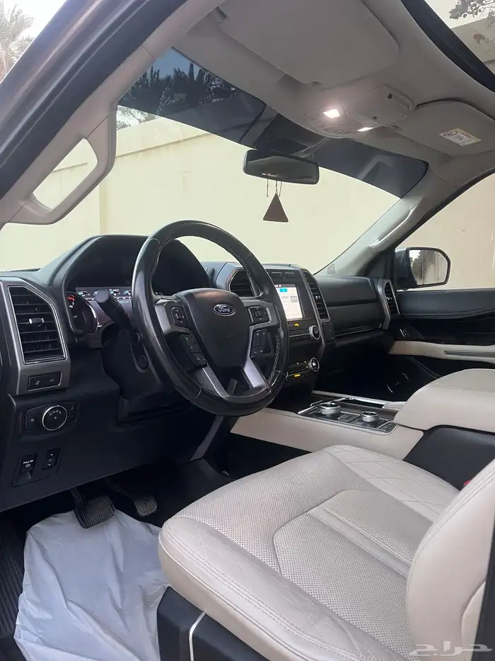 فورد إكسبيديشن بلاتينوم 2019 (Platinum) وارد الجزيرة مخزن 22