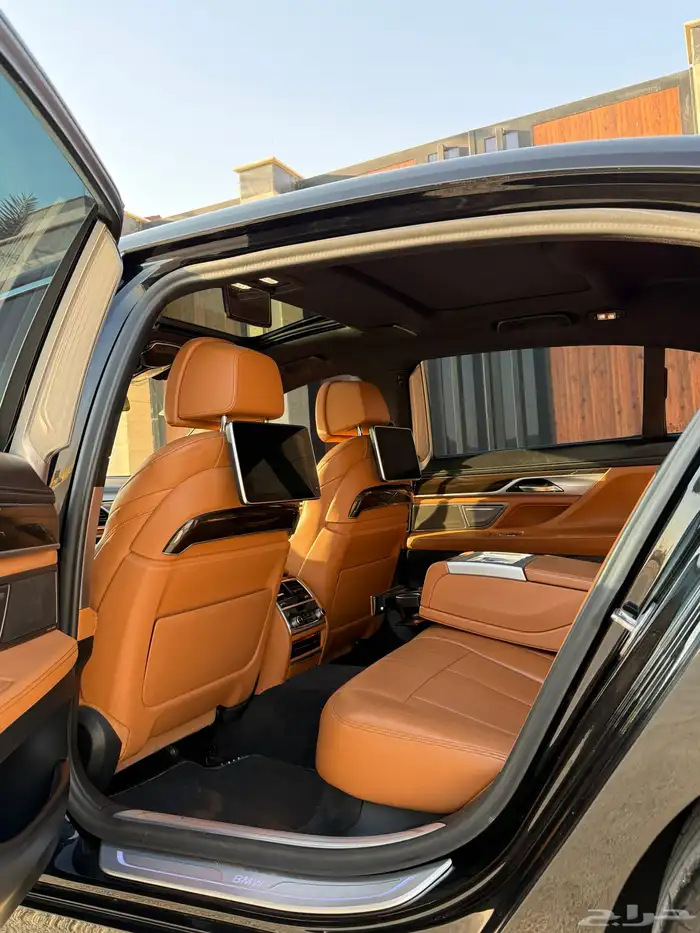 بي ام دبليو 730Li فل كامل ناغي 2022 ( تم البيع) 11