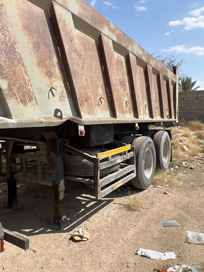 صندوق قلاب موديل 2015 نضيف قاعده 16 مشروط 1