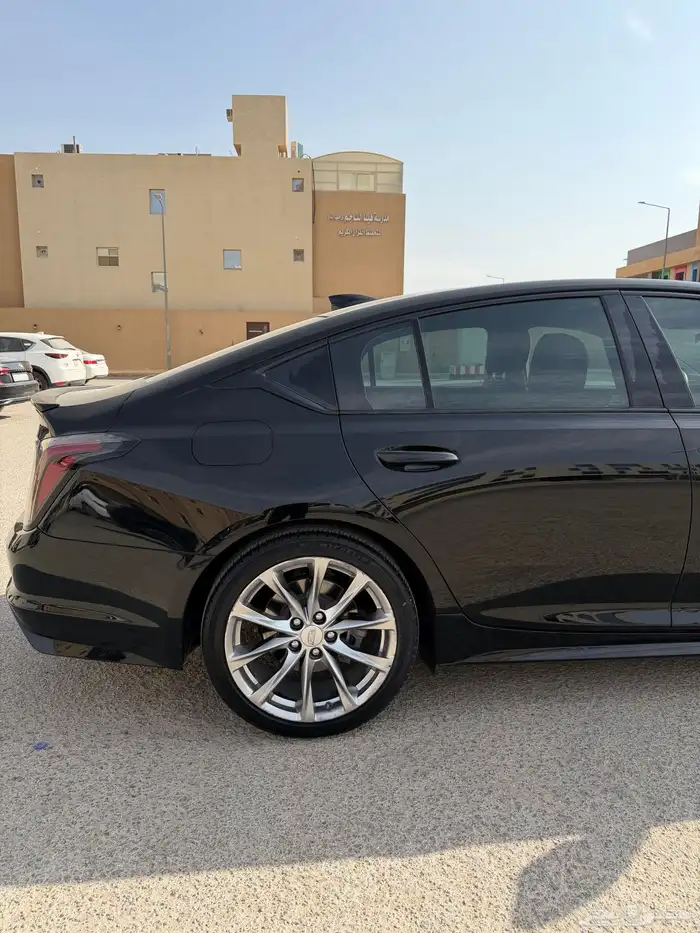 كاديلاك CT5 2022 فئة سبورت مواصفات مميزة ضمان الوكيل كدلك 8